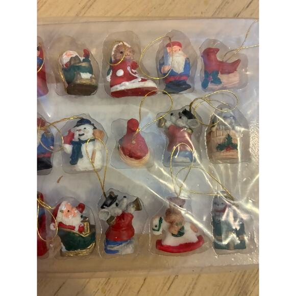 Set Of 18 Mini Toyland Christmas Ornaments Hand Painted Polystone Giftco New - Picture 4 of 7